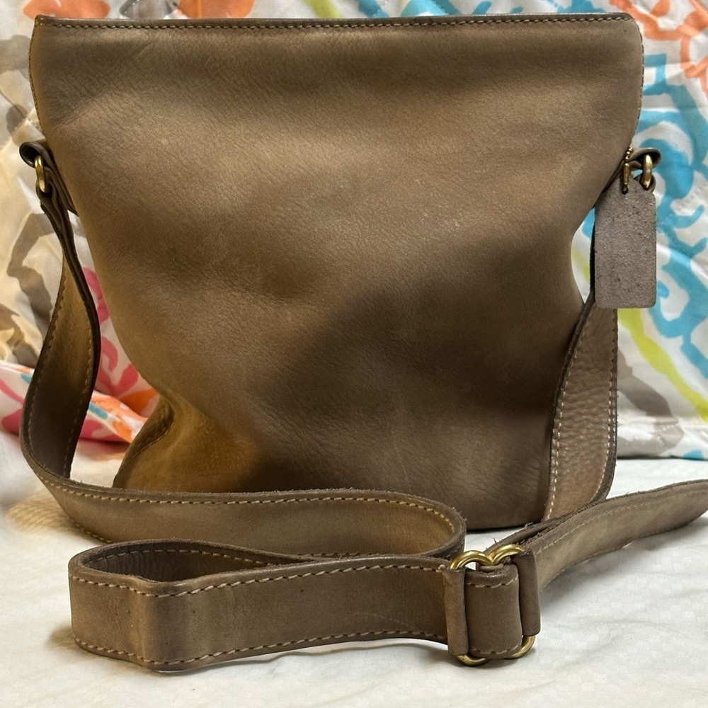 Vintage COACH Sonoma Medium Bucket Bag Style 4933 Taupe Suede/Nubuc Leather
